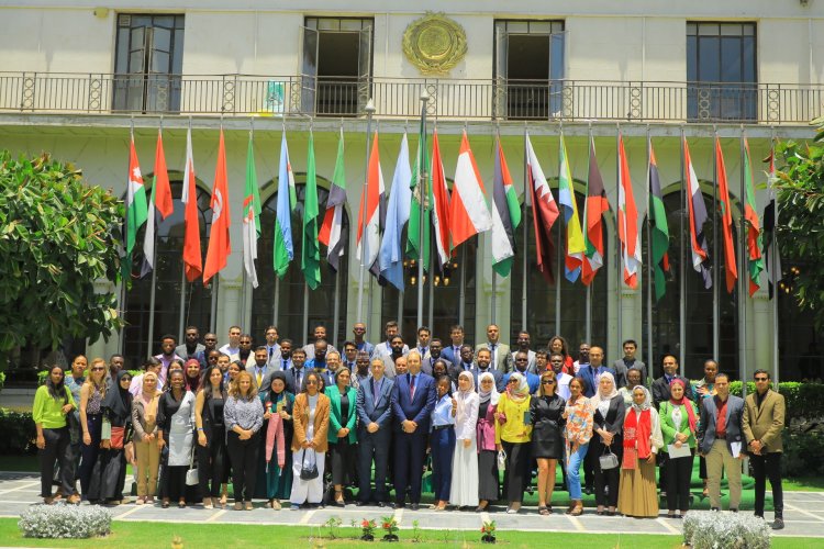 La Liga Árabe da la bienvenida a los participantes de la cuarta tanda de la “Beca Nasser para el Liderazgo Internacional”