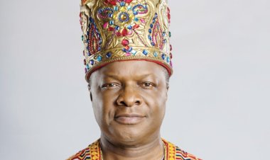 Ronald Edward.. Mshawishi Mkubwa aliyeokoa Uganda