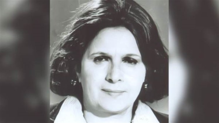 Hemat Mustafa  .. la première personne qui lit le bulletin d'information dans la télévision égyptienne.