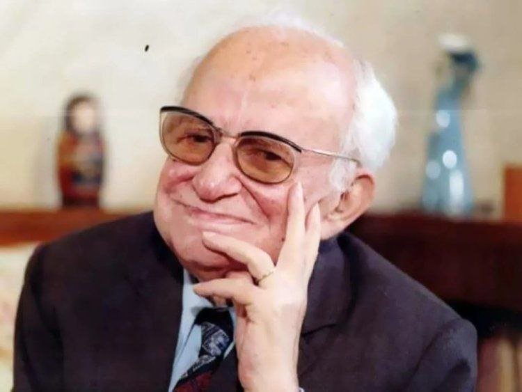 "Yahya Haqqi" The lamp that still lights our path