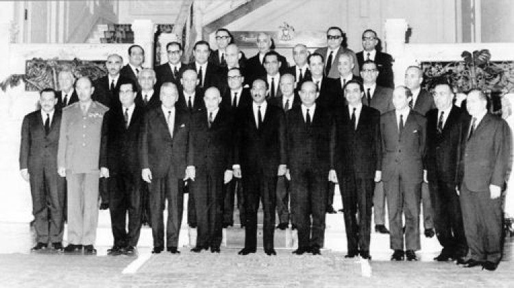 Wanaume karibu ya Rais Abdel Nasser... Diplomasia ya Misri Dkt. Mahmoud Fawzi Sinbad