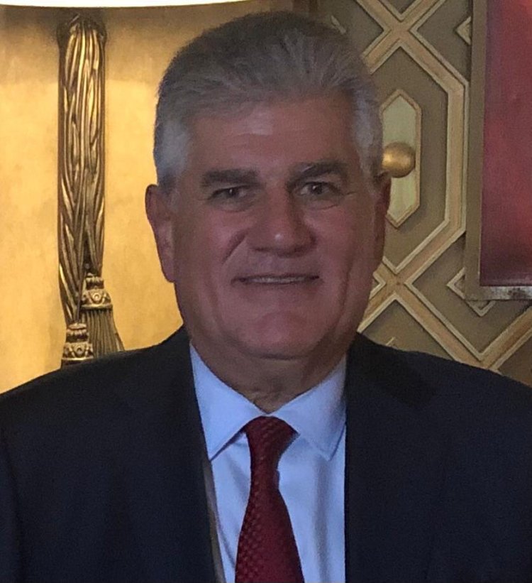 عبد الحكيم عبد الناصر... المهندس الذي حمل إرث الزعامة وفضّل طريق العمل الهادئ