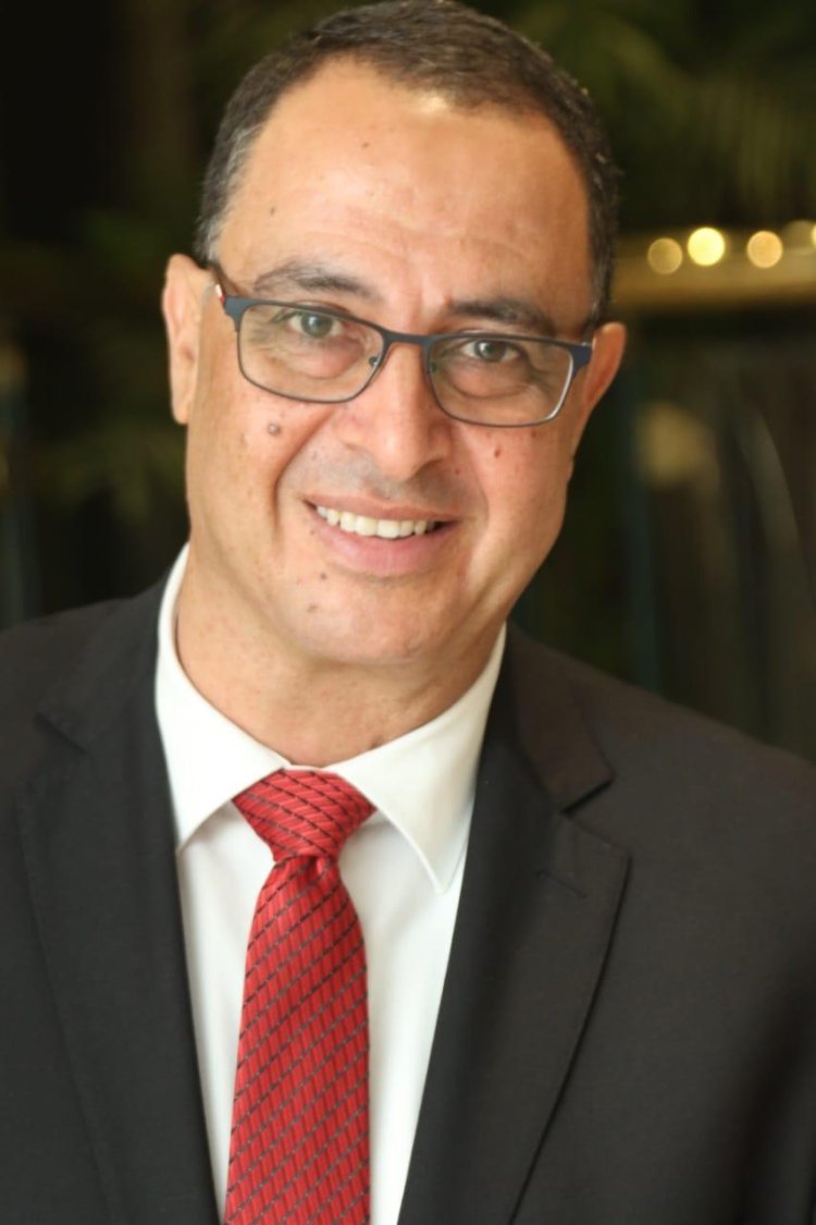 أشرف محمود... رائد الثقافة الرياضية وصوت الملاعب العربية