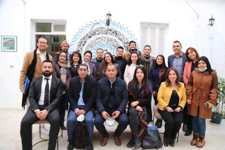La bourse « Nasser pour le leadership international » en visite à l’Organisation arabe pour l’industrialisation dans le cadre des activités de la huitième journée
