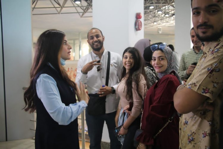 La Bourse « Nasser pour le leadership international » visite le Musée des Forces aériennes lors des activités de la septième journée